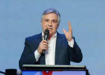 Llaryora consideró que la decisión de retirar el capítulo fiscal en su totalidad «es un error»