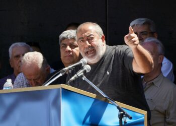 Daer ante los manifestantes: «Vamos a seguir la lucha hasta que caigan el DNU y la Ley ómnibus»