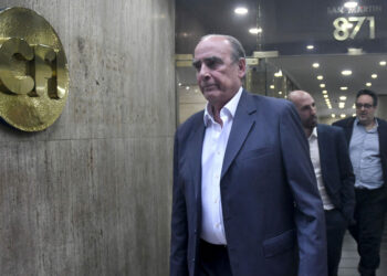 El Gobierno reiteró que el impuesto País y medidas fiscales se tratarán «más adelante»