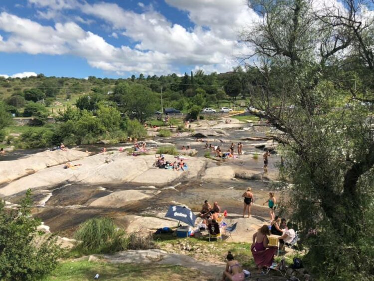 Una nena de 12 años murió ahogada en un río de las sierras de Córdoba