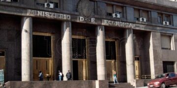El Gobierno amplió la emisión de Letras del Tesoro para el pago de intereses que vencen este martes