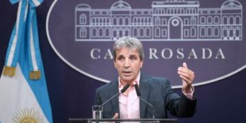 El Gobierno retiró el capitulo fiscal de la ley «Bases», pero ratificó el rumbo hacia déficit cero