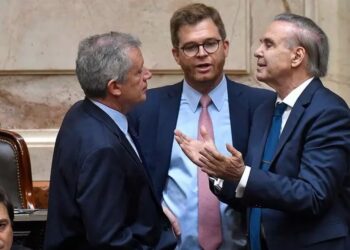 La oposición dialoguista plantea reparos a las modificaciones del Gobierno en la Ley ómnibus