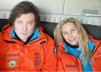 Milei llegó a la Antártida para visitar las bases Marambio y Esperanza