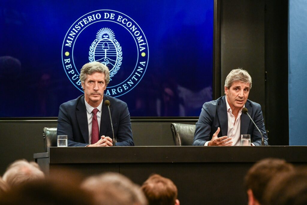 El Gobierno y el FMI presionan al Congreso por la Ley ómnibus