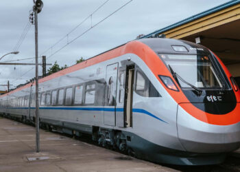 Chile inauguró el tren comercial más rápido de Sudamérica