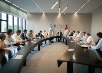 Llaryora ratificó su rechazo a las retenciones ante productores y empresarios agroindustriales