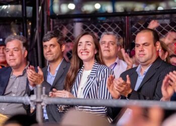 La frase de «Peteco» Carabajal contra Victoria Villarruel cuando llegó al festival de Jesús María