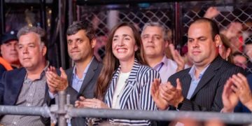 La frase de «Peteco» Carabajal contra Victoria Villarruel cuando llegó al festival de Jesús María