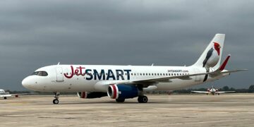 Jetsmar canceló todos sus servicios; Aerolíneas, 267 vuelos y Flybondi operará en Ezeiza por el paro