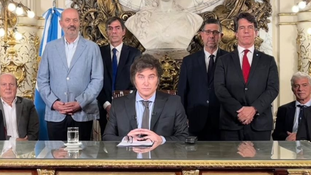 Gobierno envió el mega DNU de Javier Milei para que lo trate el Congreso