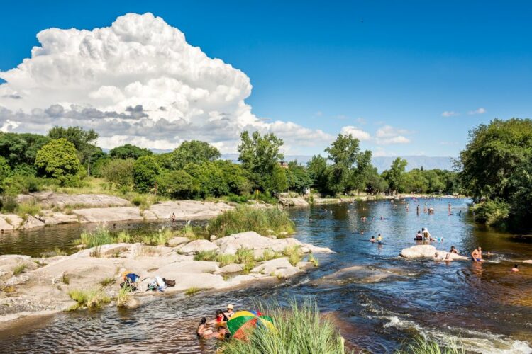 Turismo en Córdoba: la Provincia destacó picos de ocupación en Miramar, San Javier y Yacanto