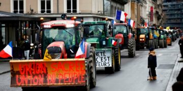 Agricultores no ceden en sus protestas y bloquearán París