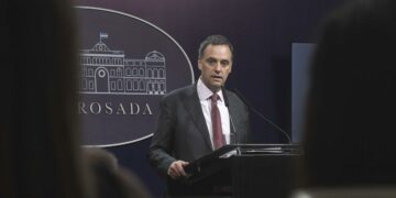 El Gobierno cruzó la emisión de cuasimonedas provinciales