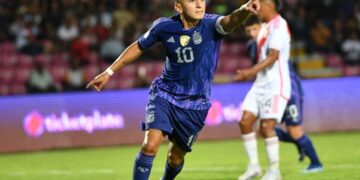 Argentina le ganó a Perú y se afianza en el grupo para la clasificación