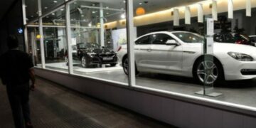 Establecen nuevos montos y actualizaciones trimestrales en el impuesto a los autos «de lujo»