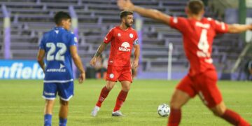Belgrano no pudo ante Vélez y cayó por la mínima