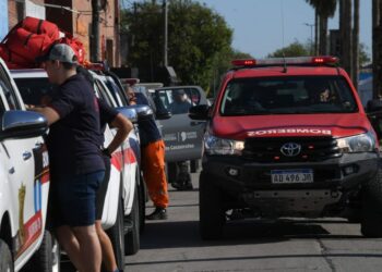 Bomberos cordobeses viajan a combatir el incendio en el Parque Nacional Los Alerces