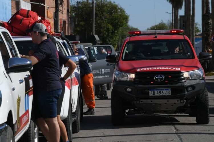 Bomberos cordobeses viajan a combatir el incendio en el Parque Nacional Los Alerces