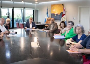 Llaryora garantizó los programas para la Agencia Córdoba Cultura