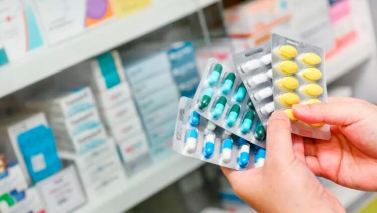 Los precios de los medicamentos aumentaron casi 100 puntos por encima de la inflación en 2023