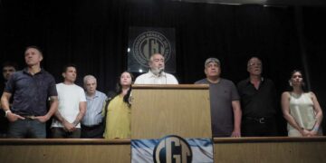La Justicia habilitó la feria judicial para tratar el amparo de la CGT contra el DNU de Milei