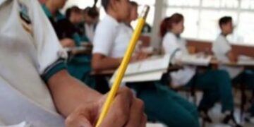 Intentan mitigar los aumentos en las escuelas privadas