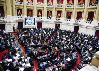 Envían al Congreso un proyecto de Impuesto a los Ingresos Personales para reemplazar a Ganancias