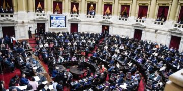 Envían al Congreso un proyecto de Impuesto a los Ingresos Personales para reemplazar a Ganancias