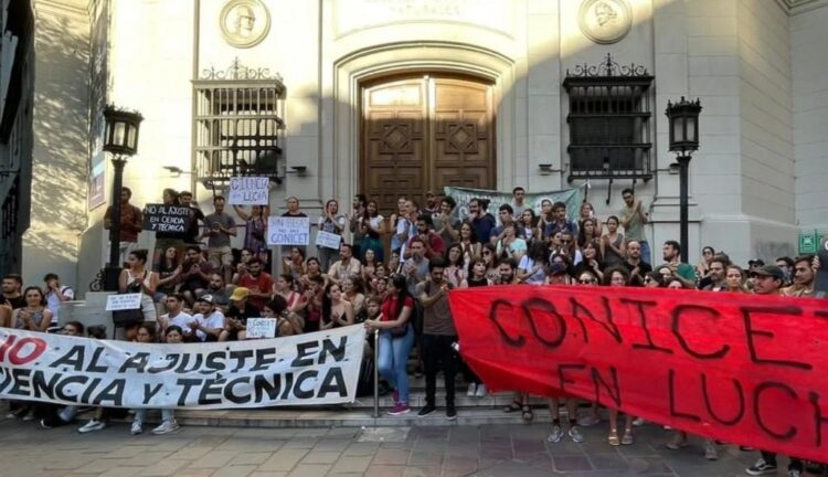Primeros despidos en las áreas administrativas del Conicet Córdoba