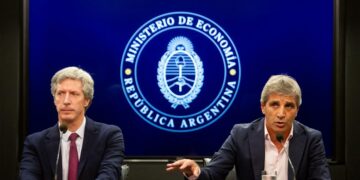 Caputo dijo que si el Congreso no aprueba la ley ómnibus habrá medidas «más duras”