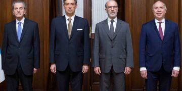 La Corte Suprema analizará el DNU después de la feria judicial