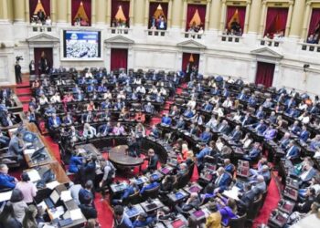 El oficialismo postergó otro día la sesión por la Ley ómnibus