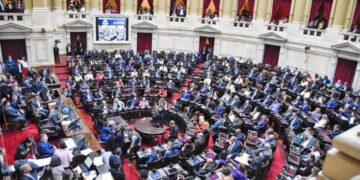 El oficialismo postergó otro día la sesión por la Ley ómnibus