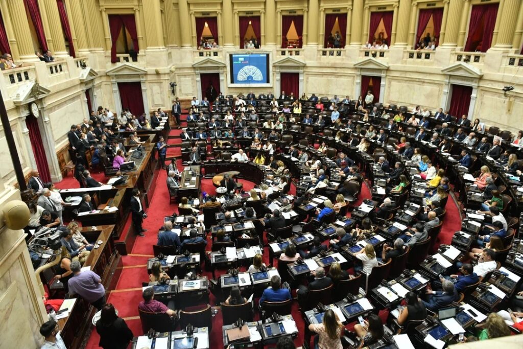 Cruces y chicanas en Diputados durante el debate de la ley ómnibus