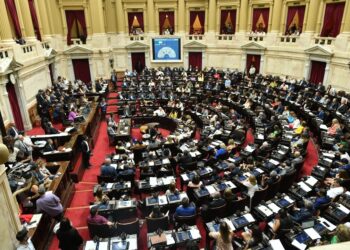 Cruces y chicanas en Diputados durante el debate de la ley ómnibus