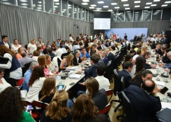 El Gobierno logró el apoyo opositor y la Ley ómnibus se votará mañana en Diputados