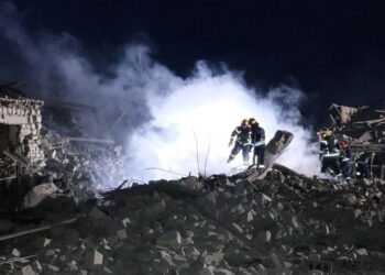 Al menos once personas murieron en un bombardeo ruso al este de Ucrania