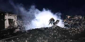 Al menos once personas murieron en un bombardeo ruso al este de Ucrania