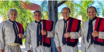 Artistas en vivo y gastronomía local
