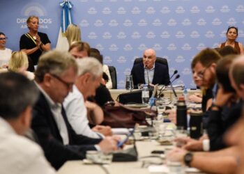 Mientras el Gobierno prepara una contraoferta, Espert blanqueó que la chance de sesionar el sábado es mínima