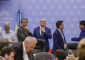 El oficialismo avanza en el dictamen de la Ley ómnibus