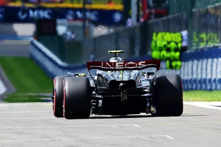 En Mercedes se ilusionan con el modelo W15 para el 2024