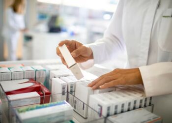 Farmacéuticos rechazaron que médicos puedan sugerir marcas de medicamentos