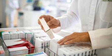 Farmacéuticos rechazaron que médicos puedan sugerir marcas de medicamentos