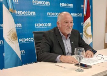 El titular de Fedecom defendió la Ley ómnibus en el Congreso