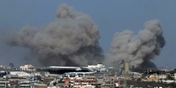 Recrudecen los combates en Gaza tras el anuncio del repliegue israelí
