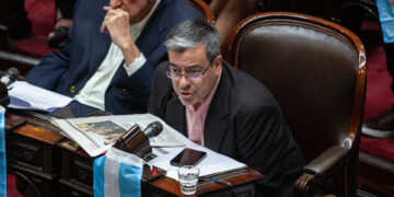 Unión por la Patria le pide al Gobierno que vayan todos los ministros a explicar la Ley ómnibus