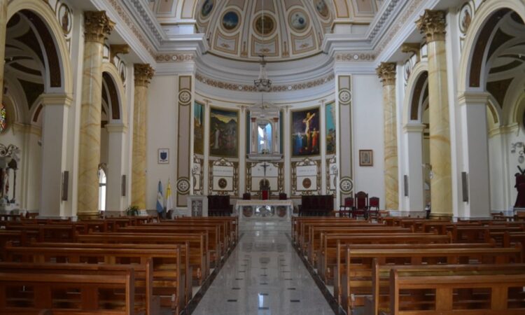La iglesia católica confirmó que sus autoridades dejarán de recibir fondos del Estado