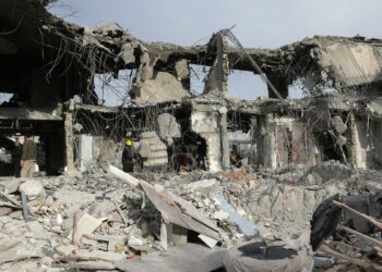 Irán, en medio de tensiones con Irak, Siria y Pakistán